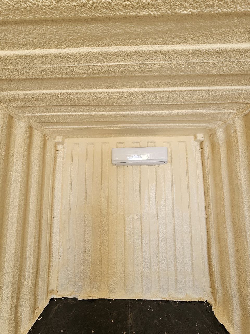 Insulated storage unit